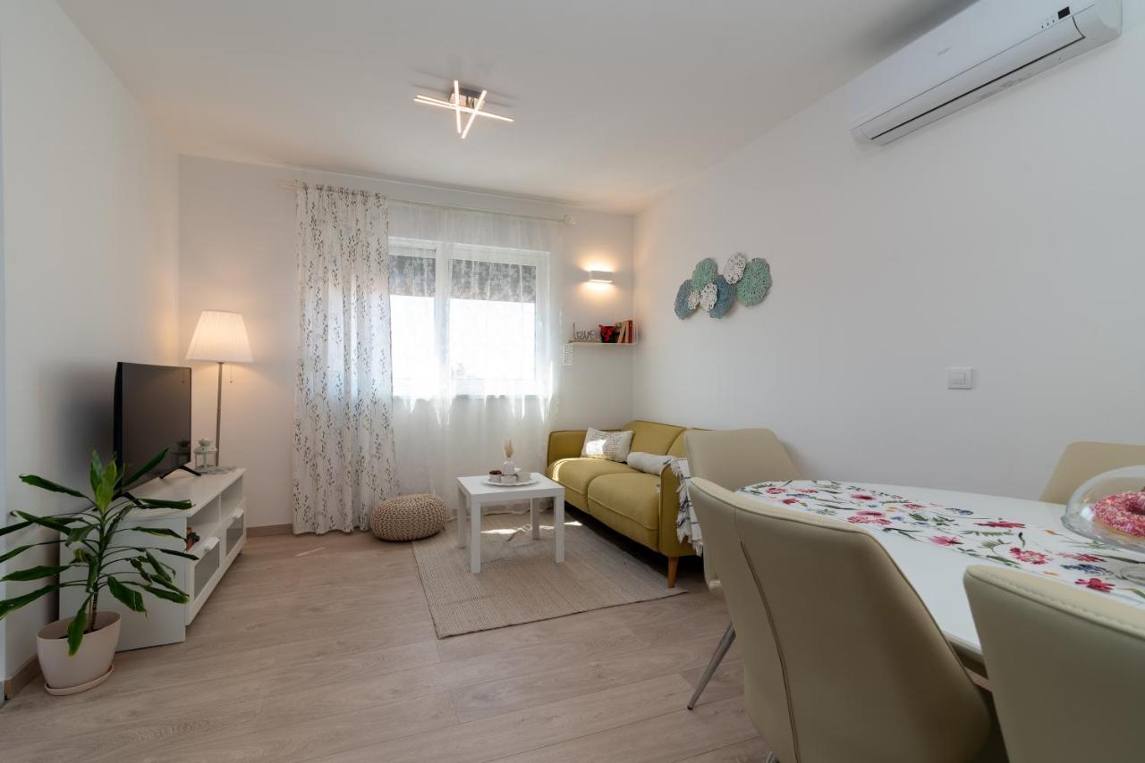 Apartament Apartman Lotos Trogir Zewnętrze zdjęcie