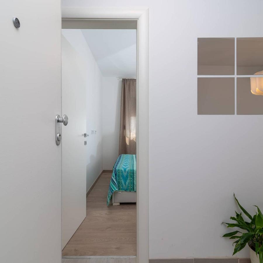 Apartament Apartman Lotos Trogir Zewnętrze zdjęcie