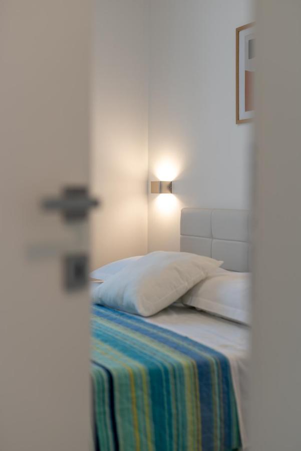 Apartament Apartman Lotos Trogir Zewnętrze zdjęcie