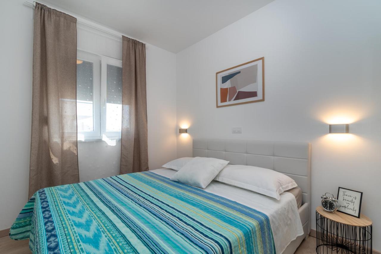 Apartament Apartman Lotos Trogir Zewnętrze zdjęcie